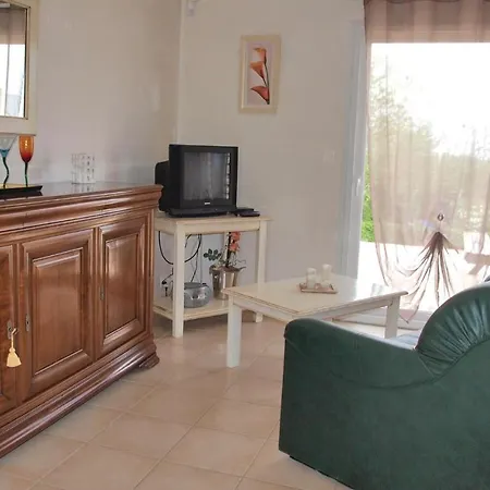 2 Bedroom Nice Home In Plestin Les Greves Holiday home Plestin-les-Greves